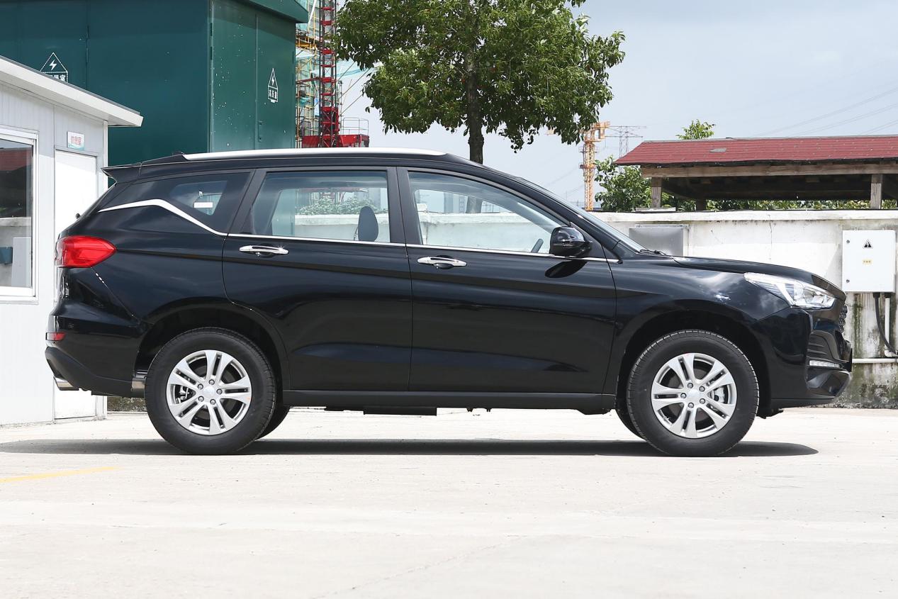 价格实惠量又足哈弗m6,4万多买20年的哈弗m6值得吗