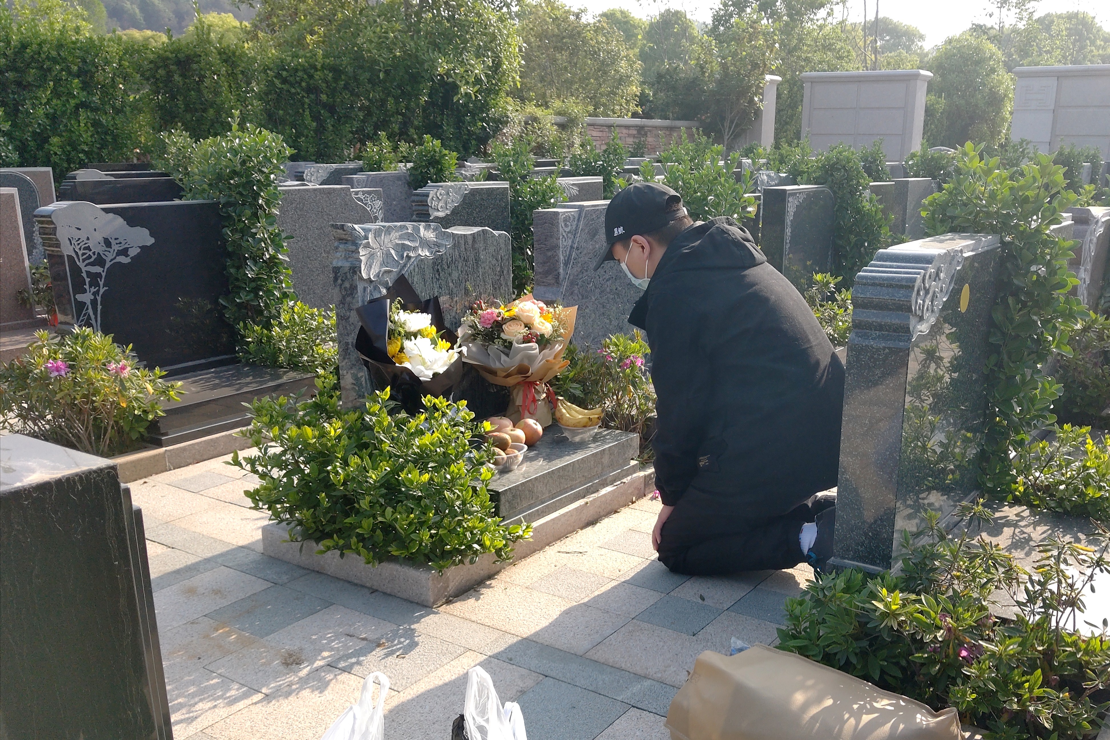 武汉父亲坠亡后续,湖北武汉一名学生爸爸去世