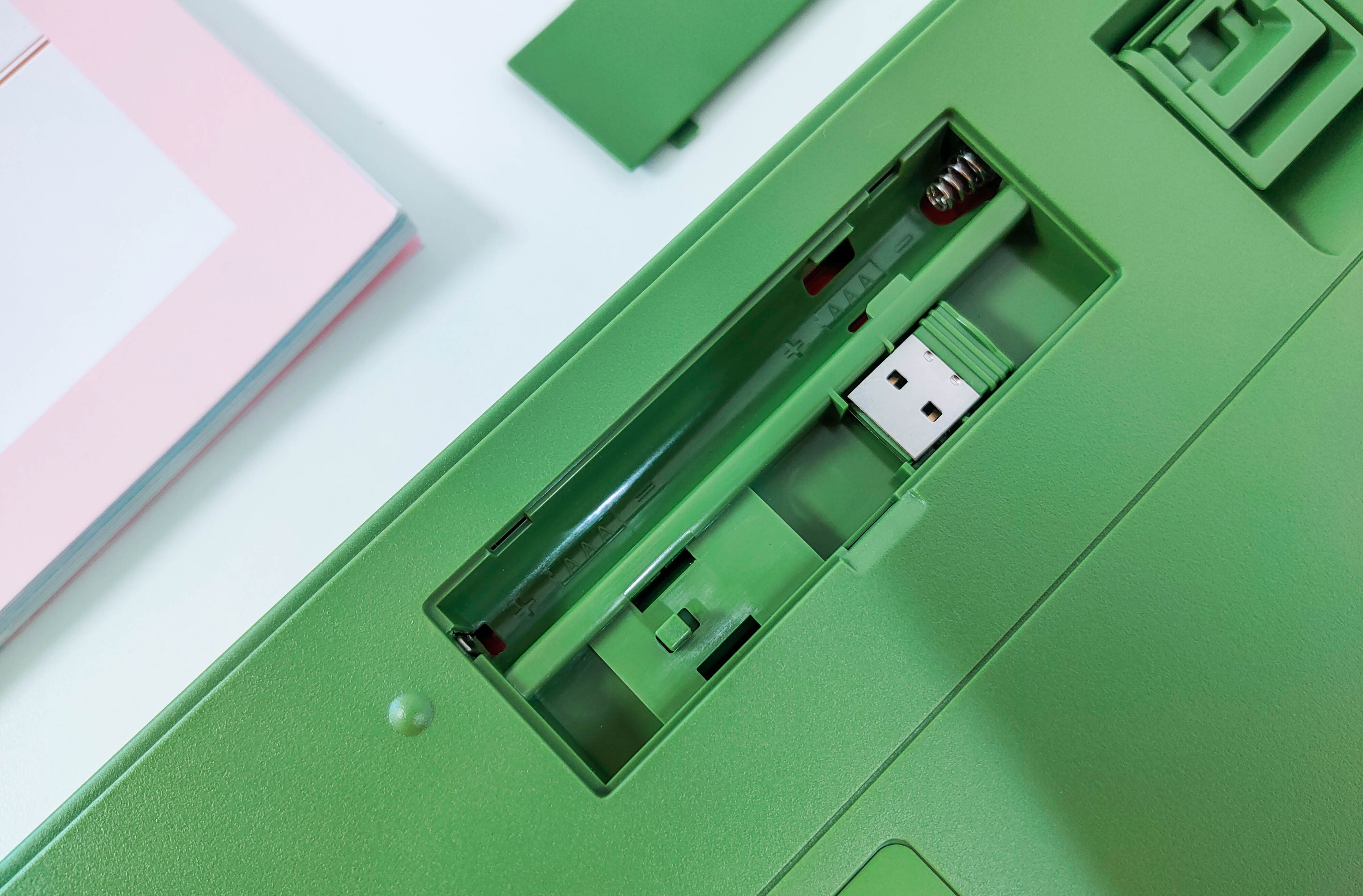 与高达、蝙蝠侠组队，ikbc机械键盘+安德斯特电竞椅套装评测