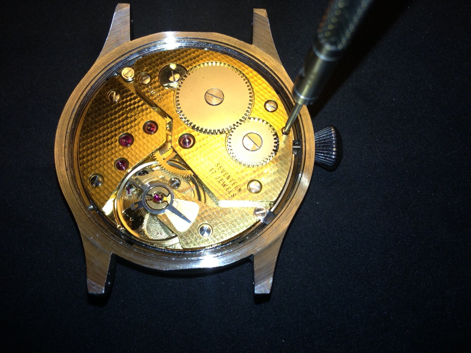 看看老外DIY机械手表