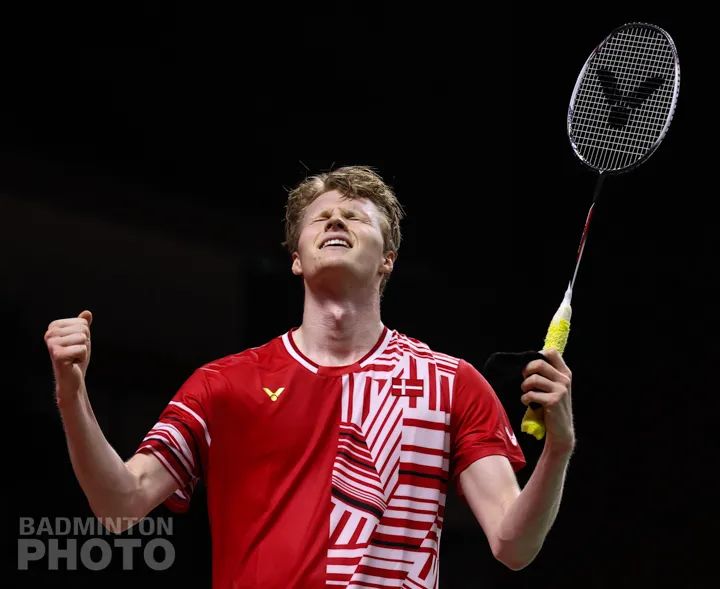 2020年世界羽*总联**决赛安东森、戴资颖分获男女单打冠军