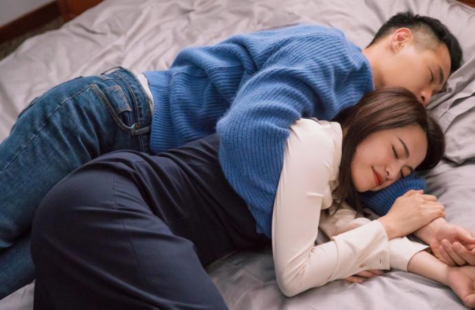 袭胸,下跪,尿裤子,新版《天龙八部》还能再恶心点吗?