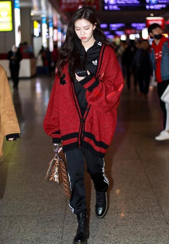 欧伦风开衫针织衫搭配,针织开衫毛衣和针织阔腿裤的搭配