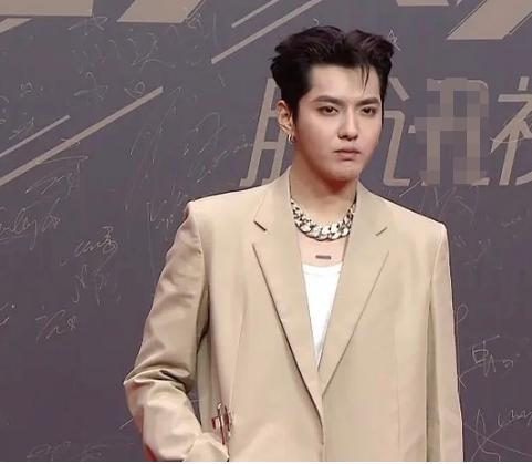 黄晓明暴瘦20斤的图片,黄晓明暴瘦五十斤