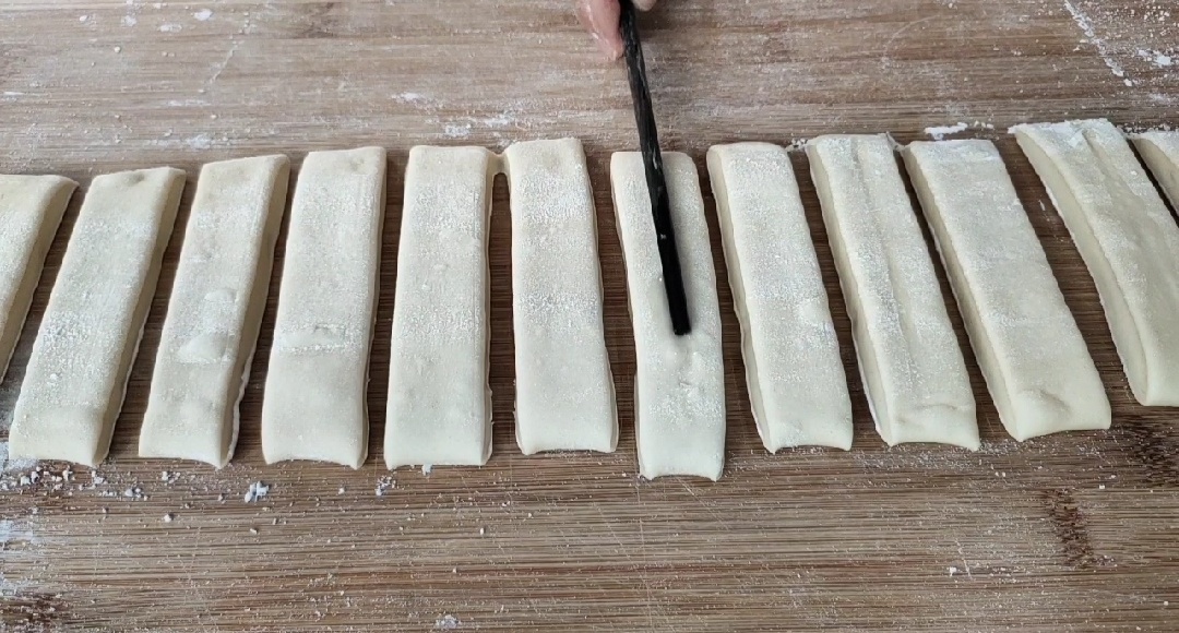 怎么做出松软酥脆的油条,教你学做酥脆油条