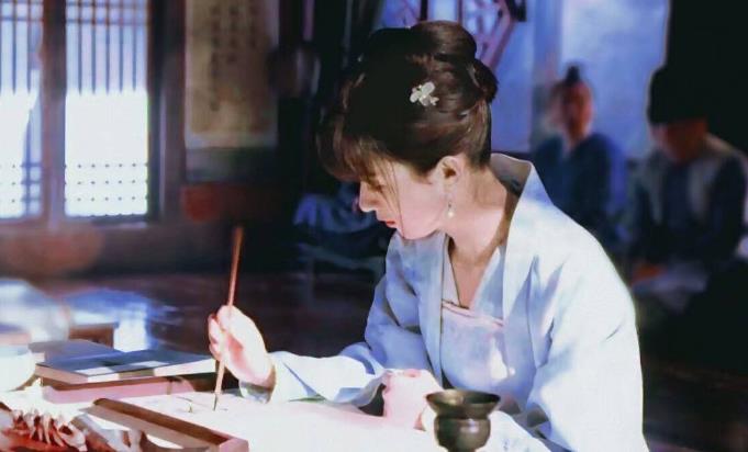 诗词引用一两句名言是否算抄袭,用古人的一句诗算抄袭吗