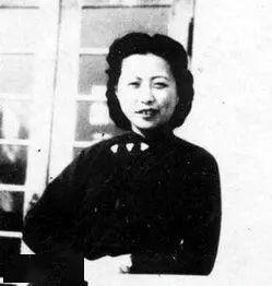 国民*党**特务怀疑她的身份，为何又不敢查她？