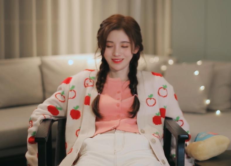 鞠婧祎沉迷柔弱不能自理人设,女生沉迷柔弱的人设