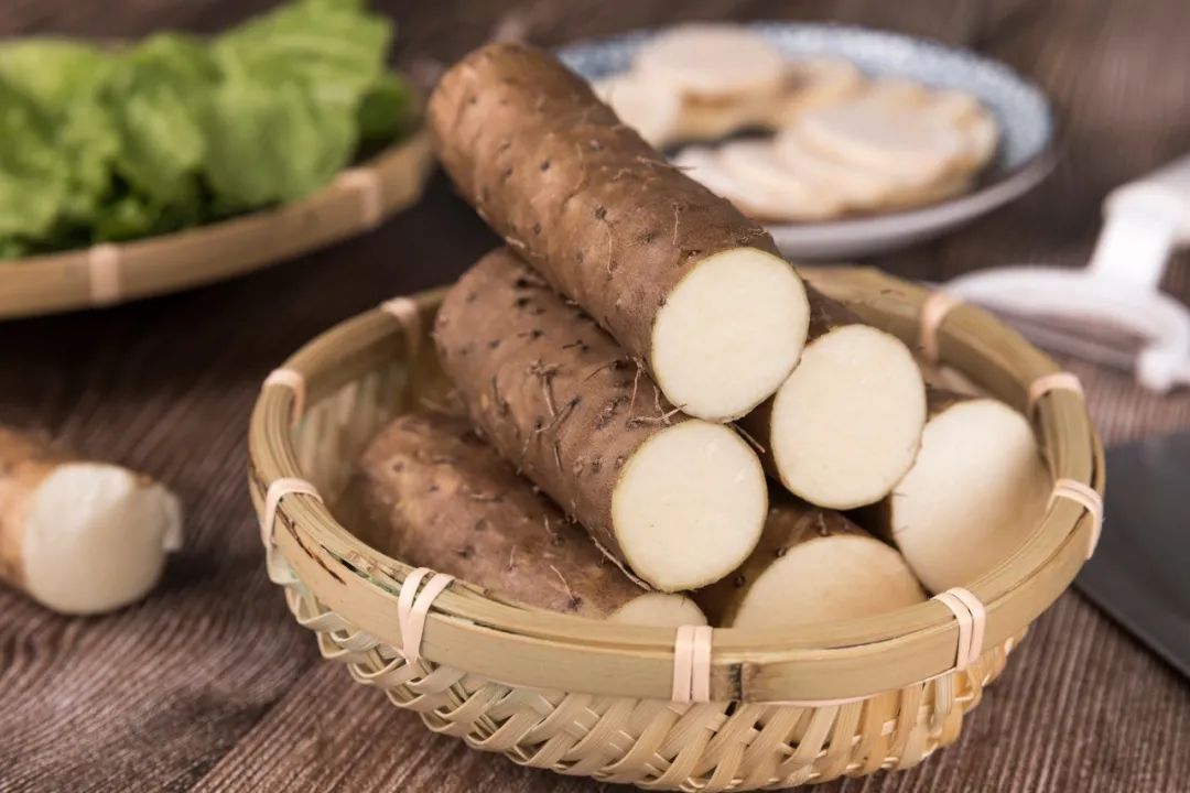 不来月经不怀孕身体浮肿咋回事,48岁不来月经小腹变大身体浮肿