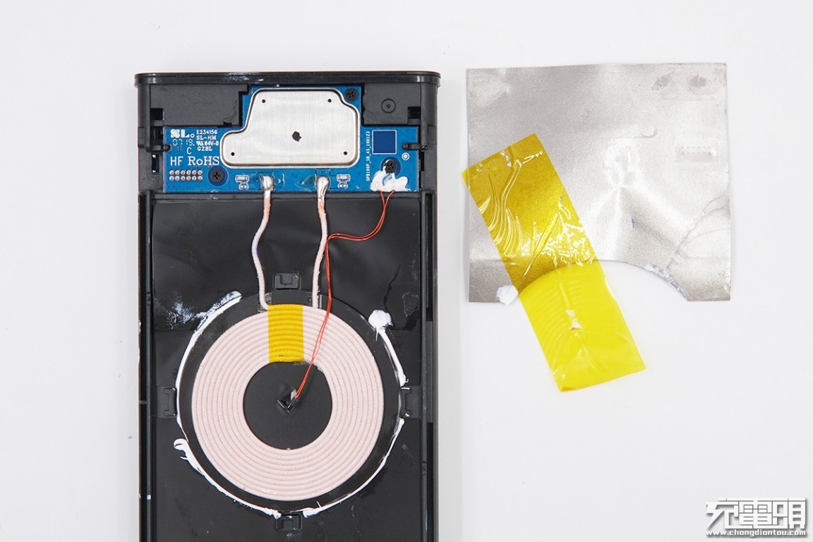 小米无线充电宝10w和30w如何选择,小米充电宝20000毫安50瓦拆箱