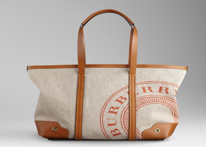 代购卖的假货和真货基本一样,代购99.9%假货套路