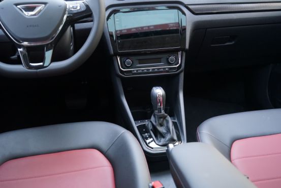 捷达va3和老款捷达底盘一样吗,捷达vs5和捷达va3隔音效果好