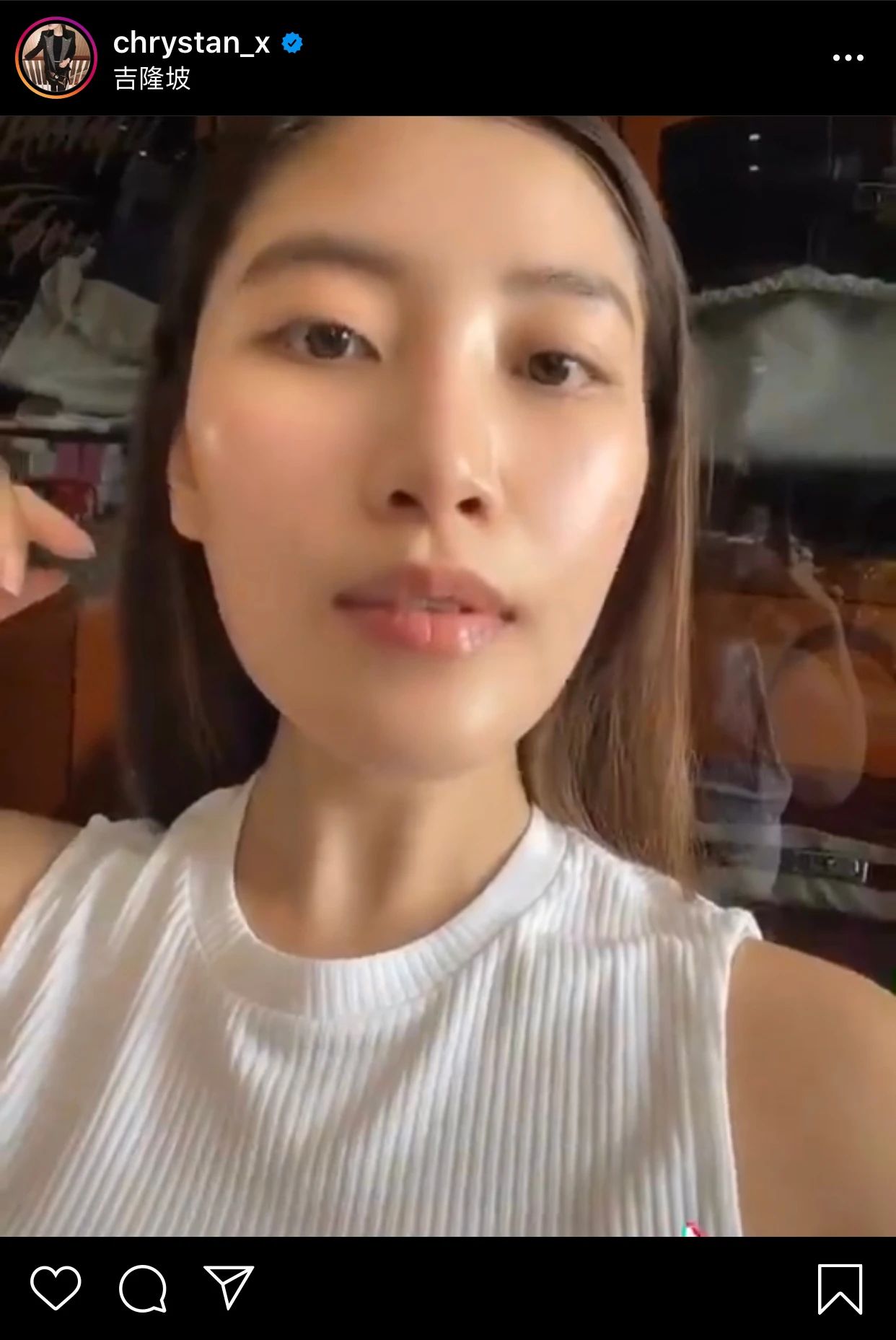 刘德华小姨子炫富上瘾？爱晒家中整墙名牌包，全身名牌堆砌太高调