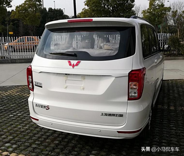 五菱宏光s现在多少钱一公里,五菱宏光1.5t1000公里油费