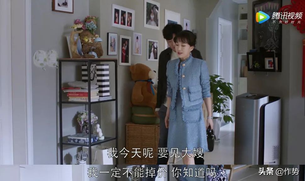 打开《挺好的》苏明玉两位嫂子的衣橱，二嫂穿的竟是国际大牌？