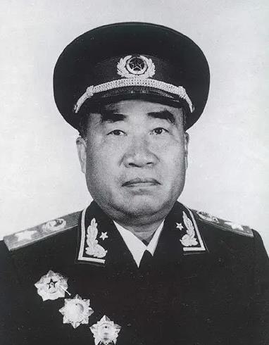 *德朱**作为开国元帅之首，元帅命令状却不是001号，001号究竟给了谁