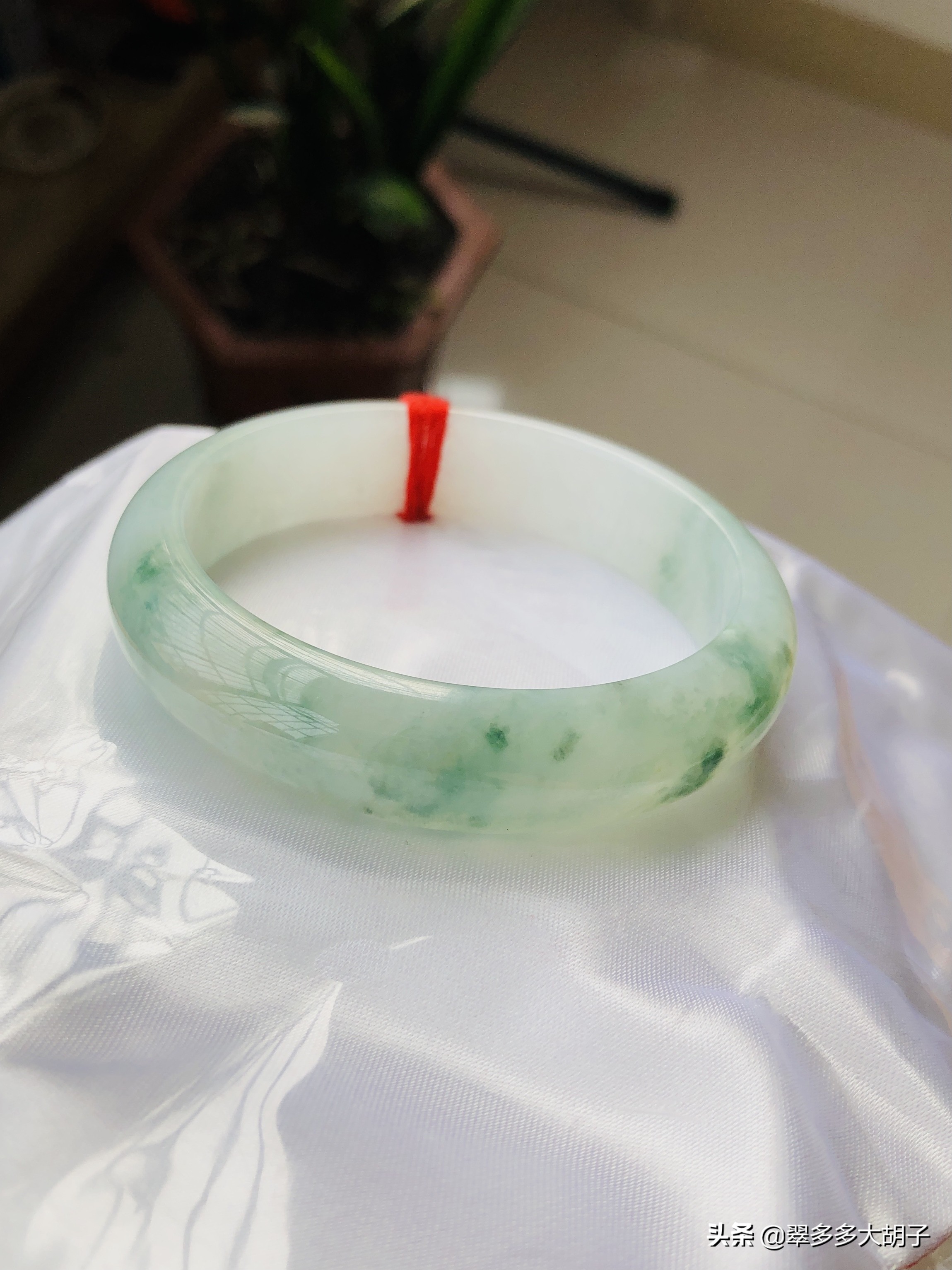 一万多定制的手镯,手镯定制少坑吗