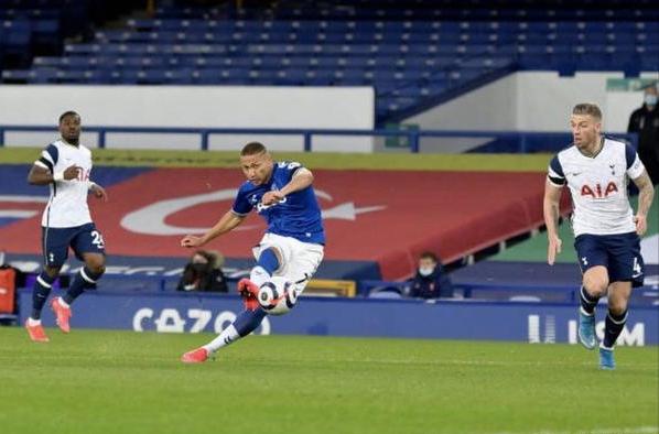 穆里尼奥评价热刺困境,狂人穆里尼奥在热刺会取得成功吗