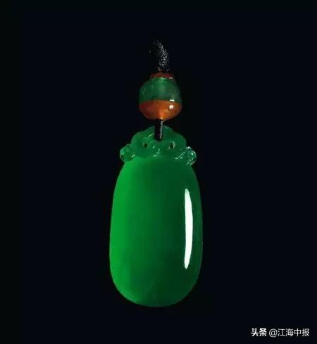 史上最贵的32件天价翡翠图片,史上最贵的翡翠原石