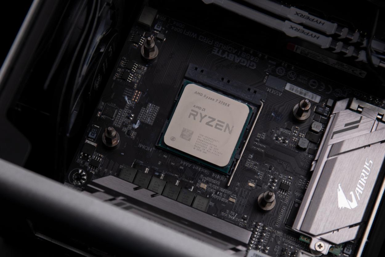 锐龙r73700x游戏体验,itx游戏主板推荐