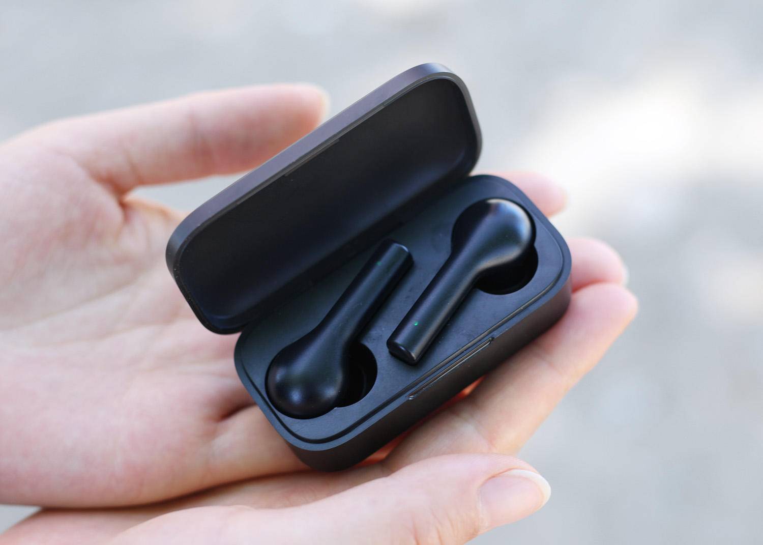 最轻巧实用的耳机,简单好用的耳机