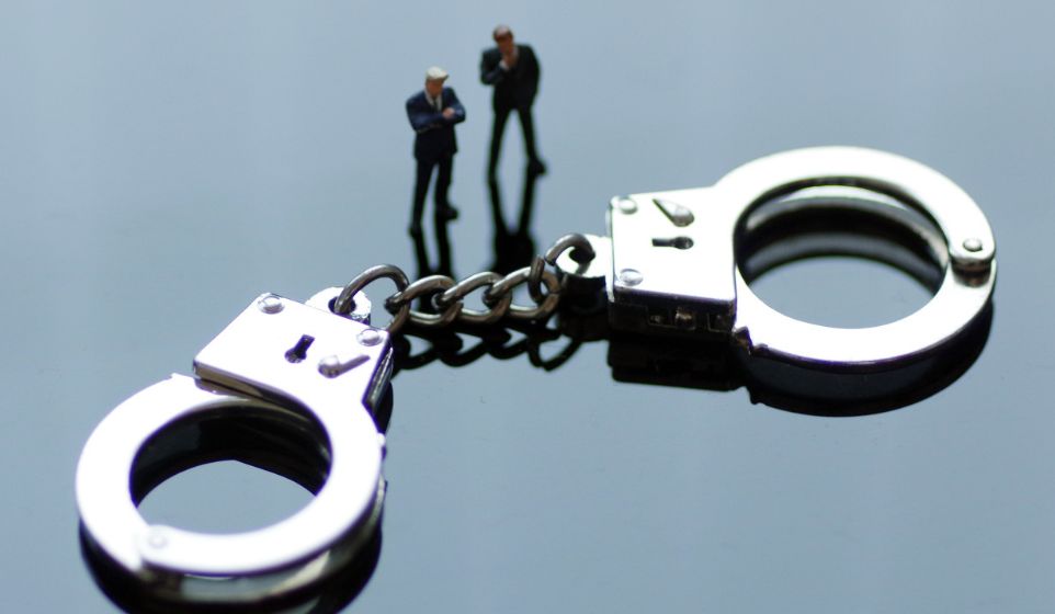 你家的古董值钱吧,你的藏品价值多少