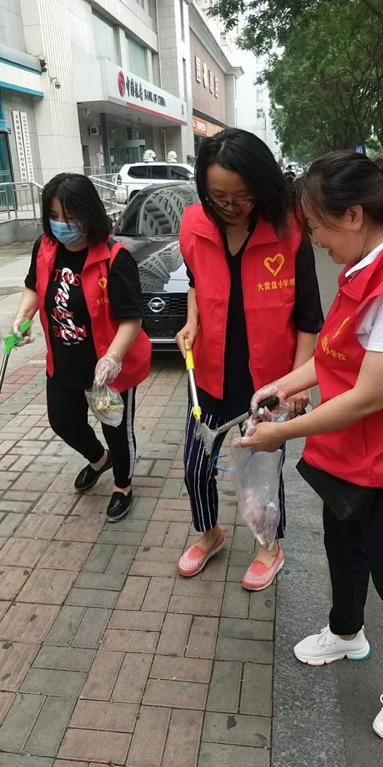 红马甲志愿者招募,红马甲志愿者为您服务