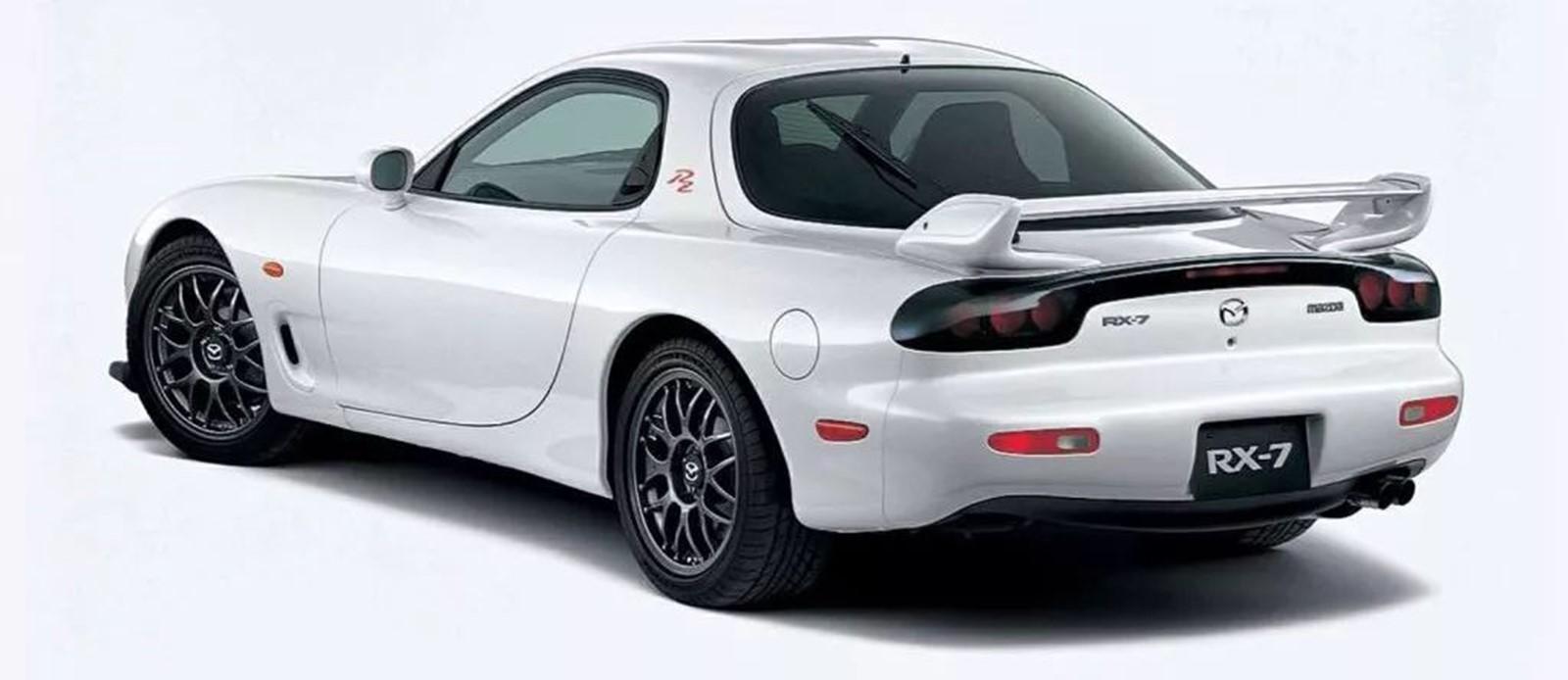 马自达rx-7进化史哪一代最经典,新款马自达rx7搭载的什么引擎