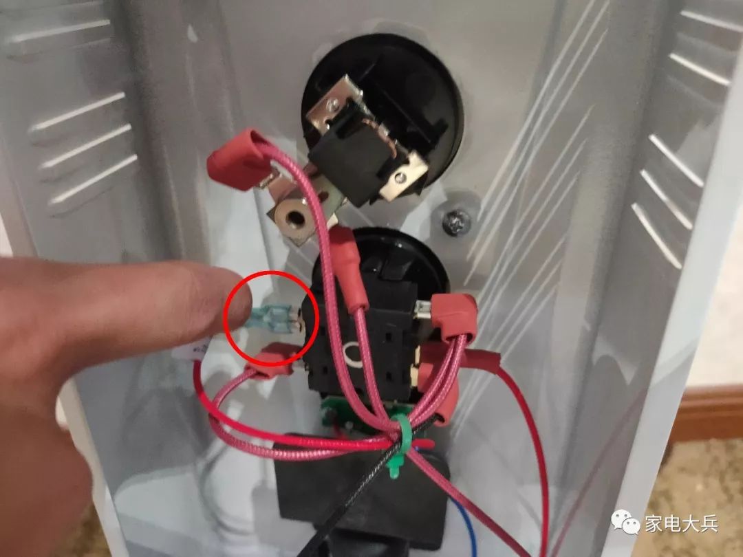 格力美的先锋油汀,格力艾美特取暖器测评