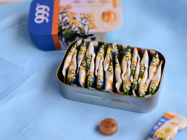 大一军训必备物品清单,大一军训必备四样东西