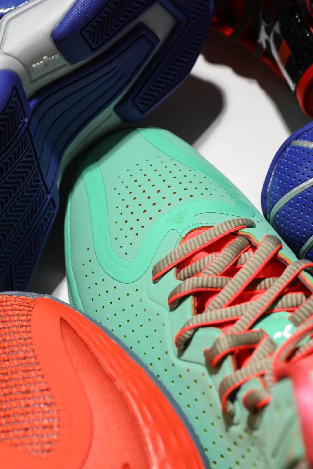 新鞋一出即打折？这几双阿迪篮球鞋的二级市场行情竟然如此坚挺