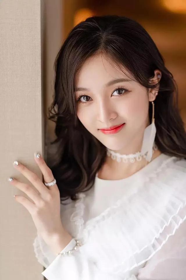 吴宣仪和肖战关系怎么样,吴宣仪和肖战撇清关系