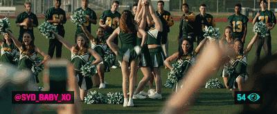 裸奔、蒙眼飙车、卧轨、这电影真刺激！