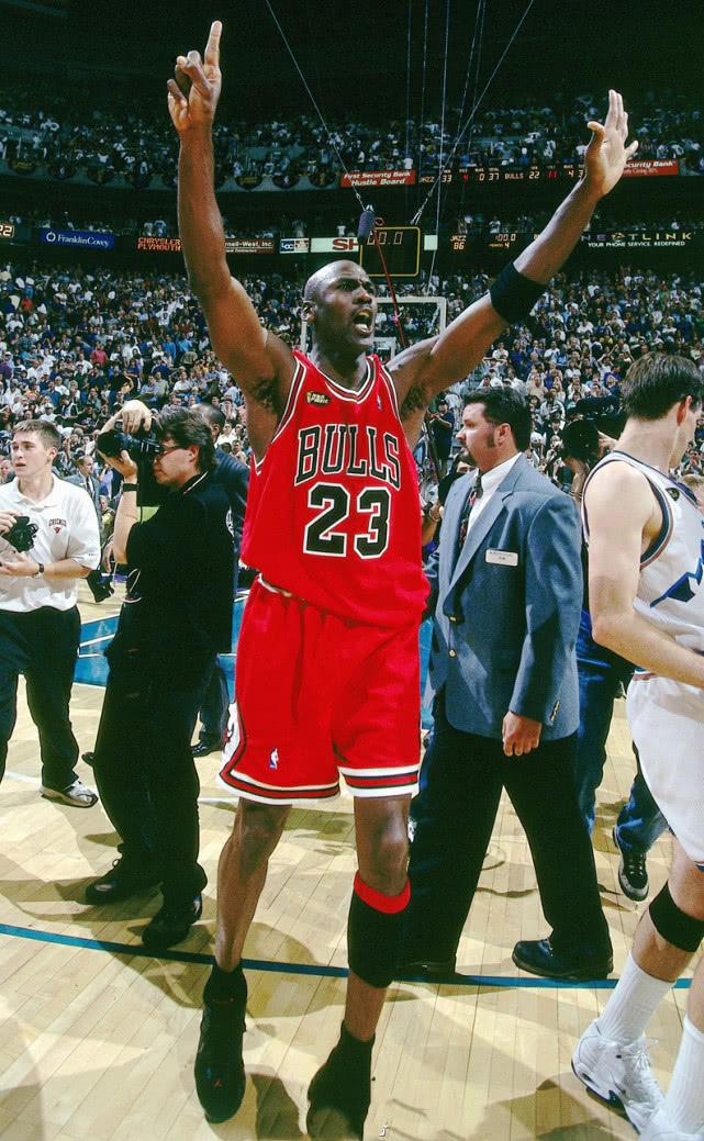 深度分析乔丹打勇士,乔丹与库里总决赛集锦