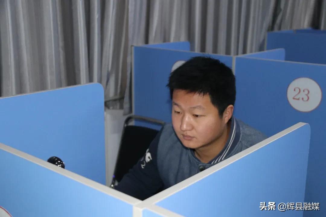 河南辉县丨我市交警大队车管所办理“放管服”异地申领摩托车驾驶证业务第一人