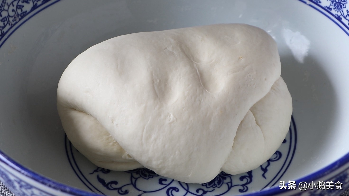 烙饼的关键是和面的时候放油,家常烙饼怎么和面又软又好吃