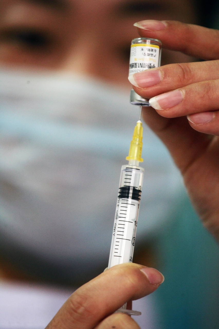 87岁的爷爷生病住院,92岁爷爷生病了在医院照顾爷爷