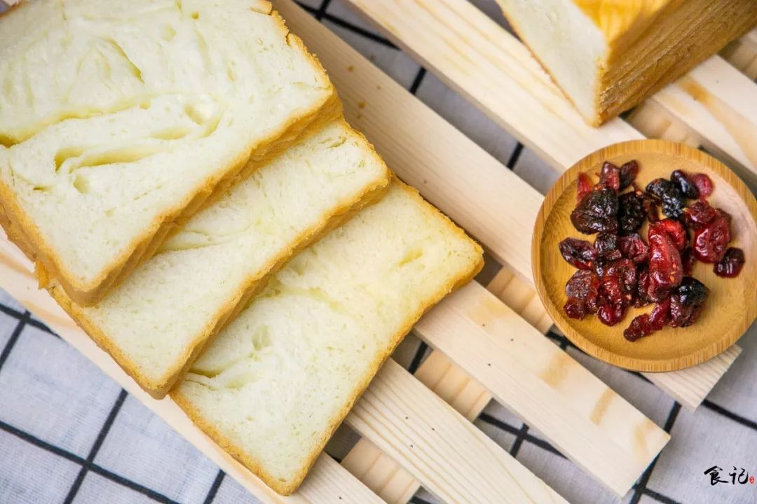 开在大庆西路的迷你面包博物馆，进一次就终身入坑