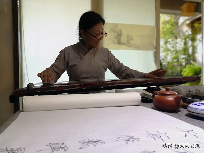 欲赴烟霞。识破浮华。这盏茶