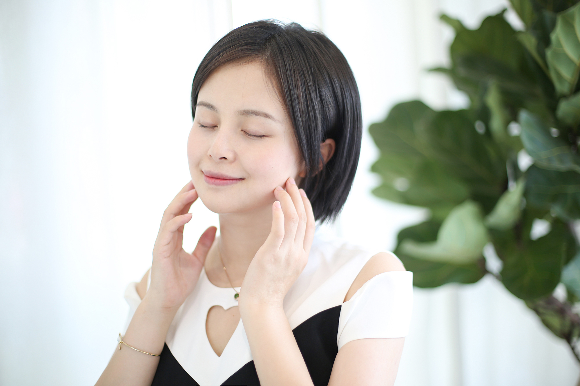 ahc抗老补水,ahc洛神花抗氧化精华露