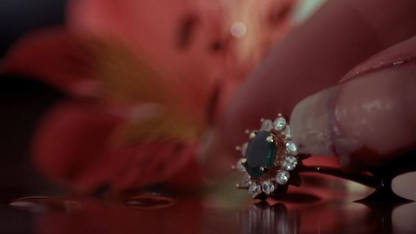 一部躲在被窝偷看的爱情片，撩拨无数少女心，每一帧都是极致享受