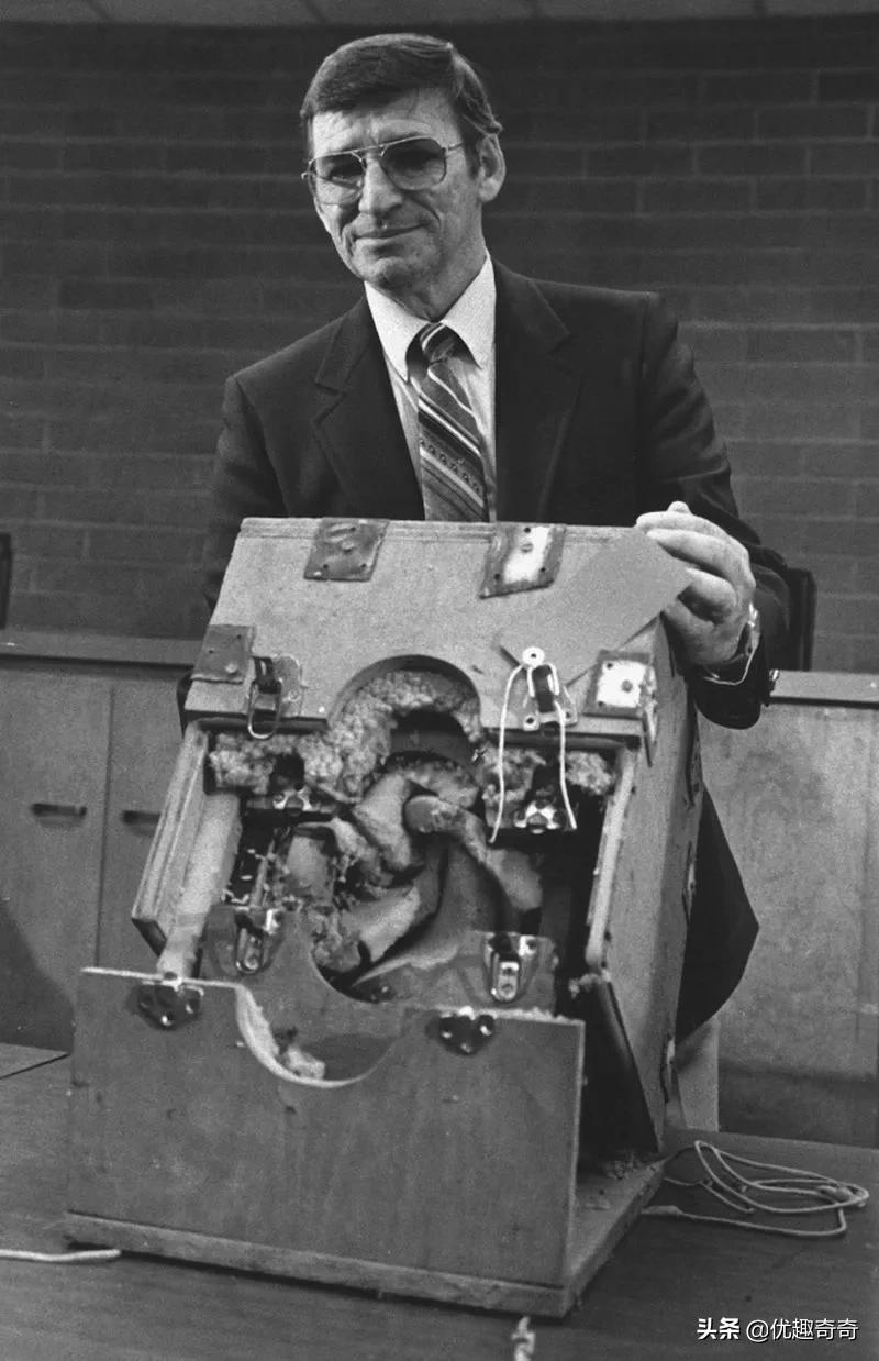 那些撩大腿搭便车的女孩，有的变成了姓奴