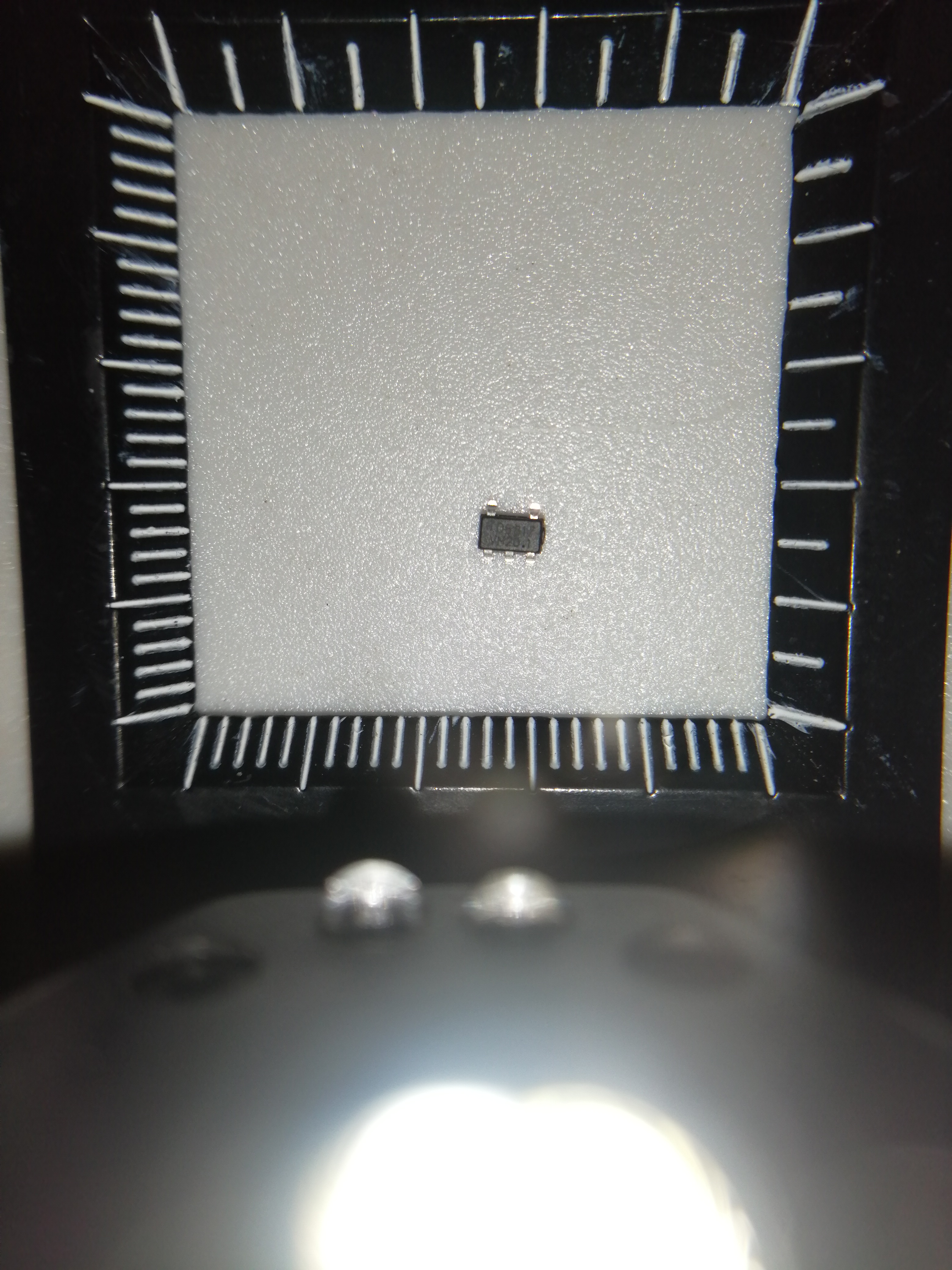 朋友一台电子投线仪坏了拆开看看里面有什么顺便修一修