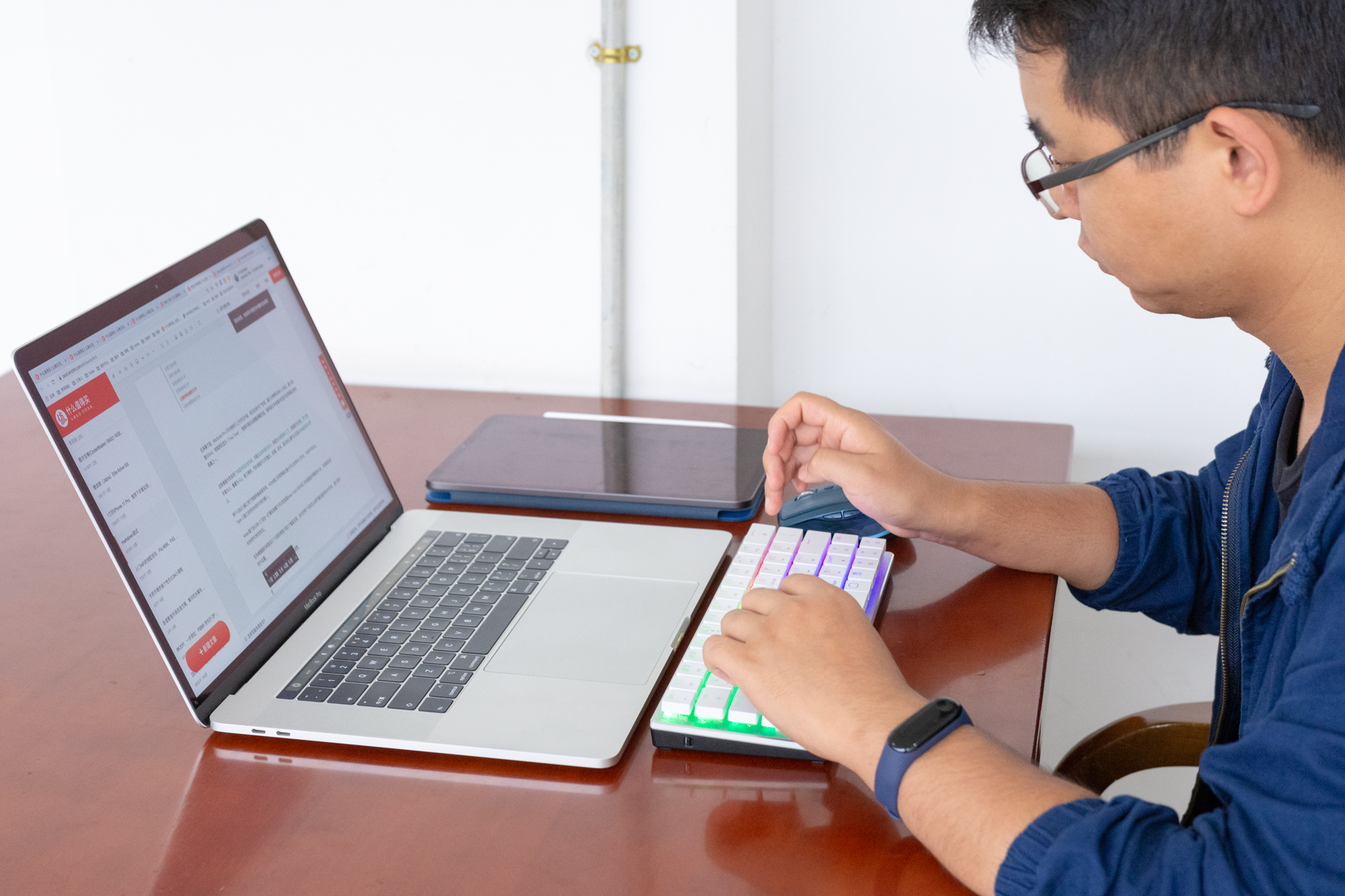 双模互联，极致便携：酷冷至尊SK621矮轴机械键盘体验