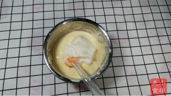 用矿泉水瓶做打蛋器要多久,矿泉水瓶打蛋器打发蛋黄