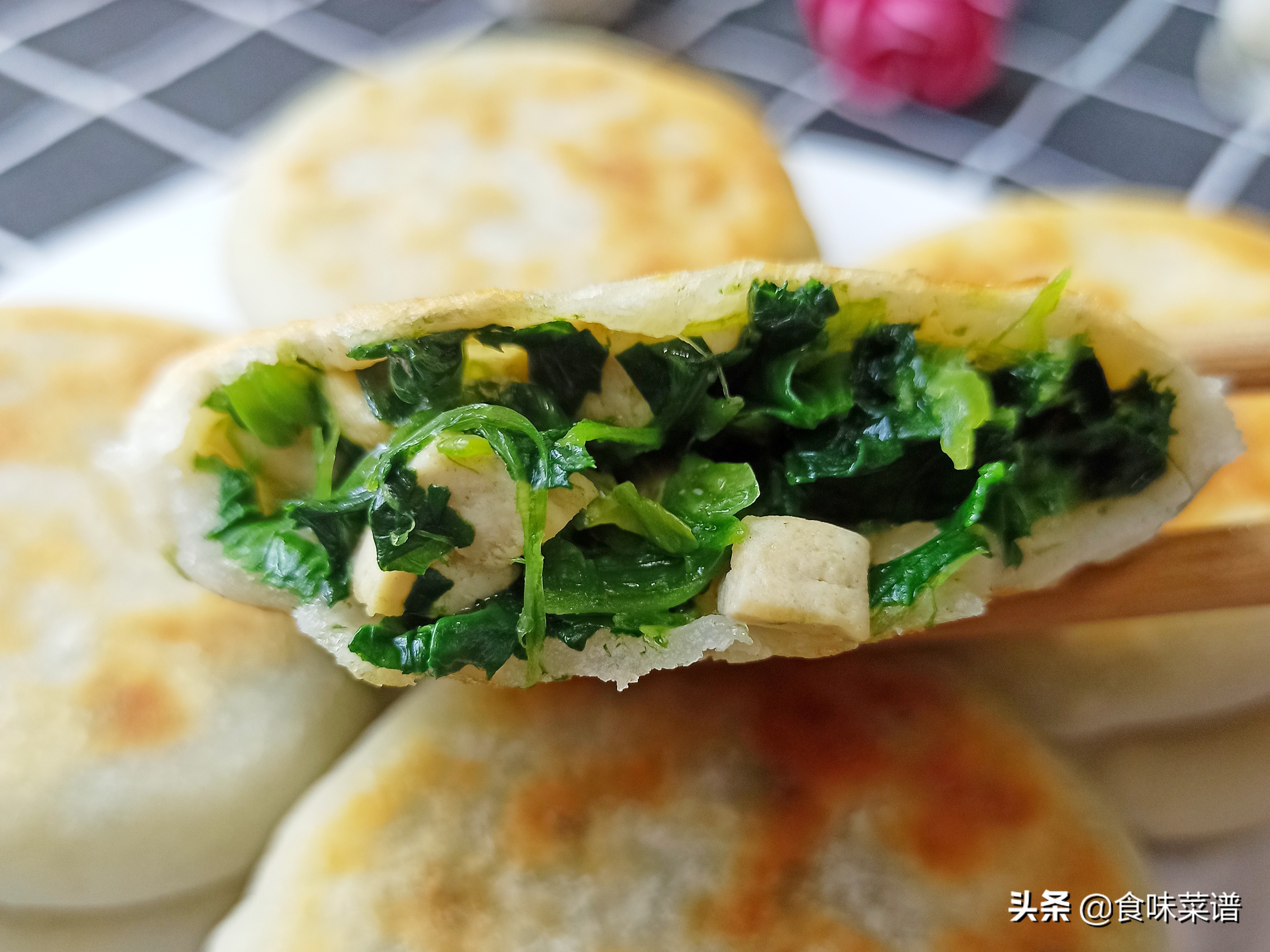 馅饼怎么做又薄又软又劲道,馅饼怎样做才松软好吃视频教程