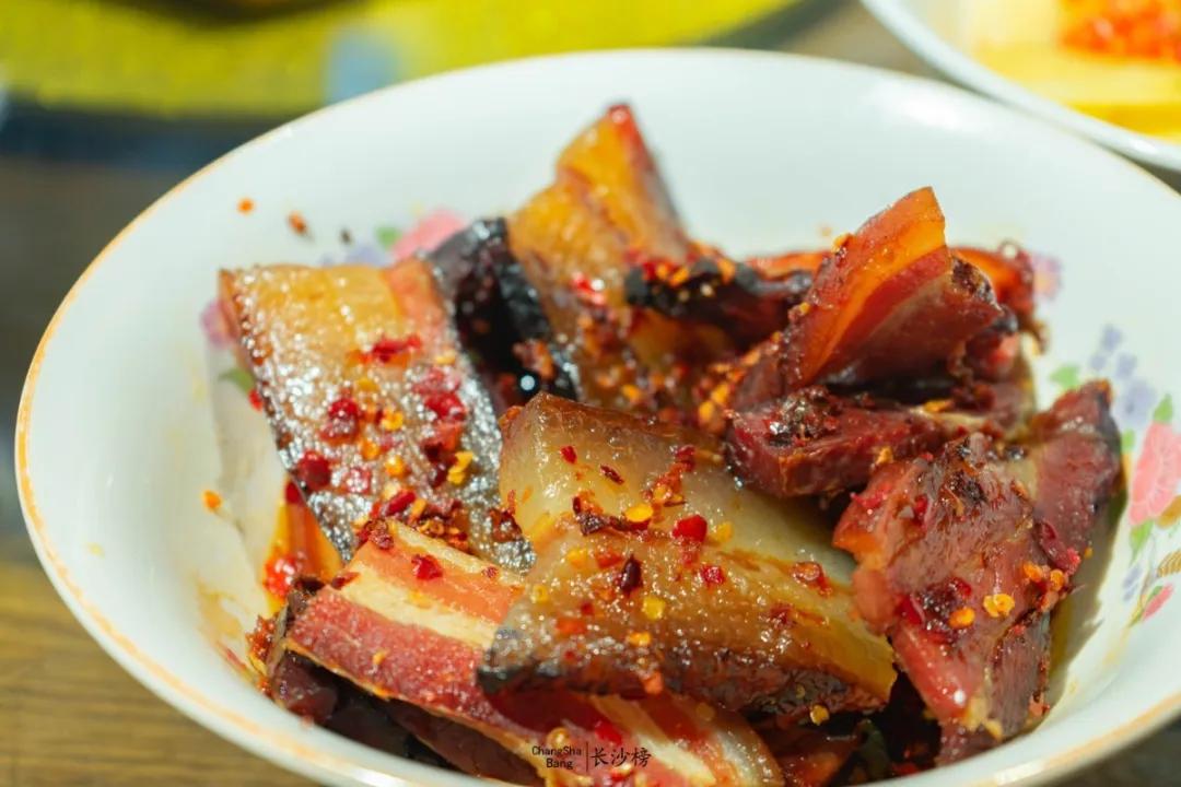 仅凭这一道菜让这家店火了30年,凭借一道菜养活一家店