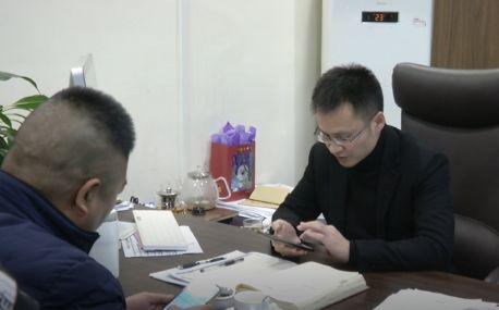 男子花50万买车回家,男子花50多万买福特车