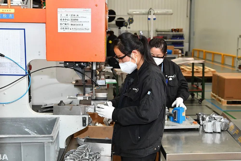 高新区党旗领航助推企业复工复产,高新区鼓励企业复工复产