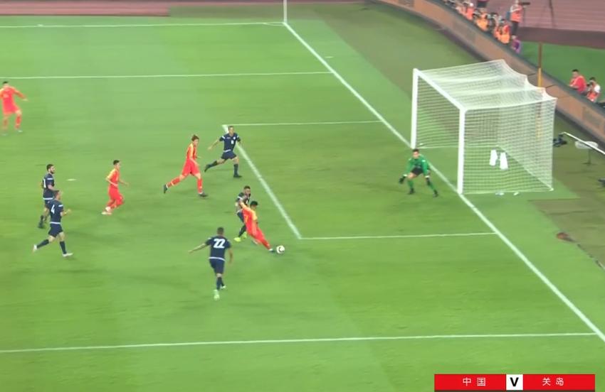 国足7比0胜关岛，里皮战术成熟，全场球迷中国红表爱国心，给力